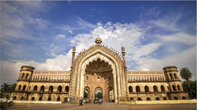 Yatri Car Rental Service in Lucknow, providing outstation cars with a driver.